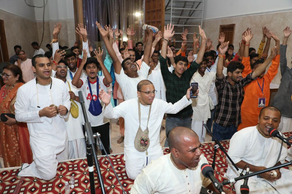 Kirtan Seva